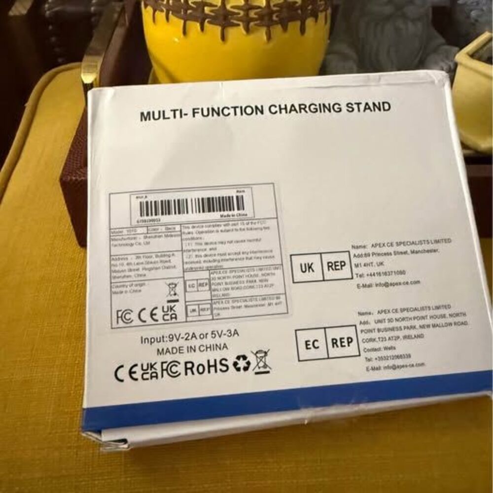 3 In 1 Fast Charging Stand Model Y010 - Picture 3 of 3